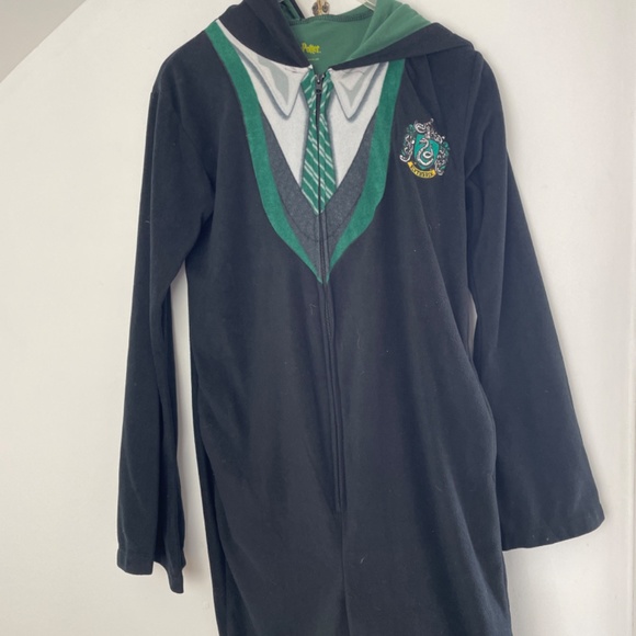 Harry Potter Unisex Slytherin House Uniform Pajama Jumpsuit - Picture 5 of 9